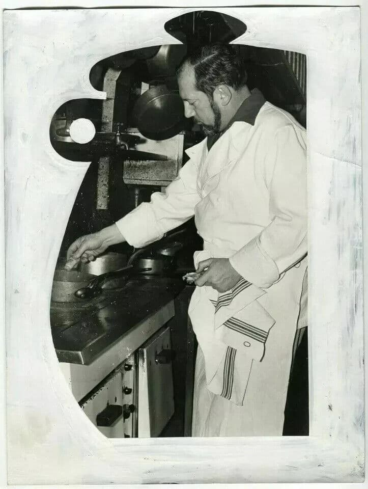 Vintage Photographs Press Raymon Oliver Cook Portrait c 1970 image 4