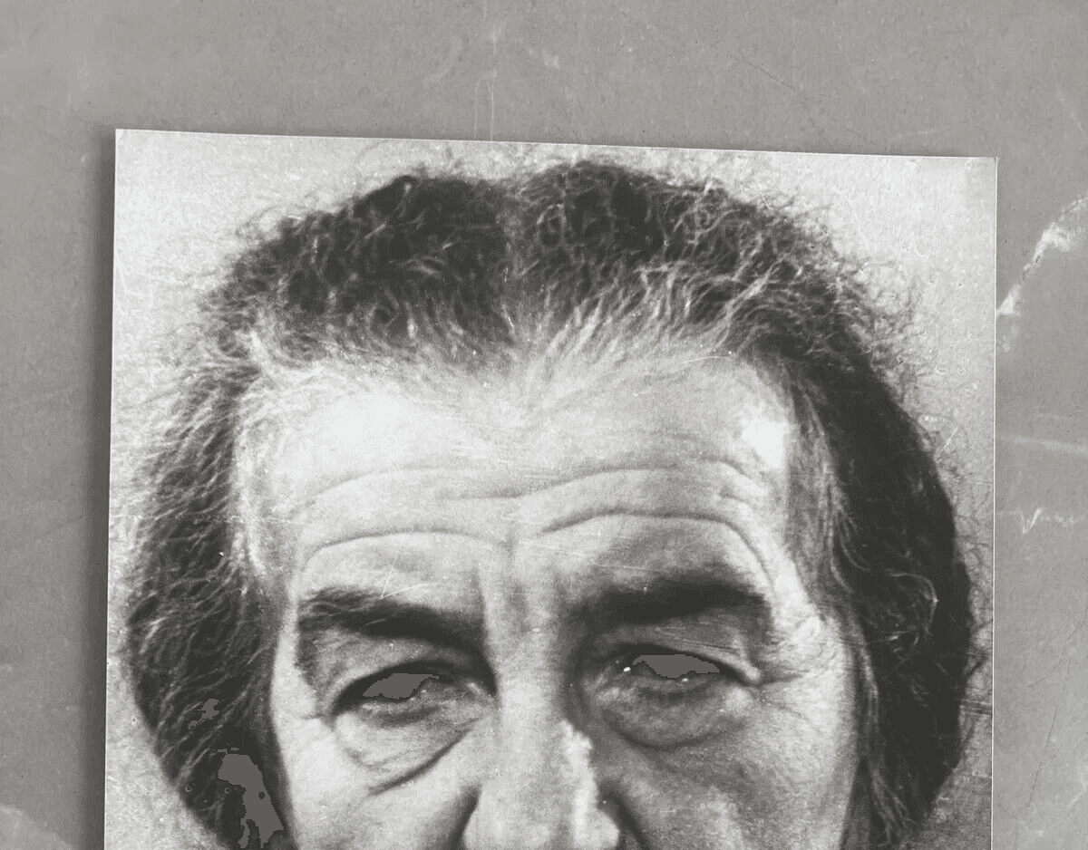 Vintage Press Photograph A.F.P - Golda Meir in Tel-Aviv 1973 image 5