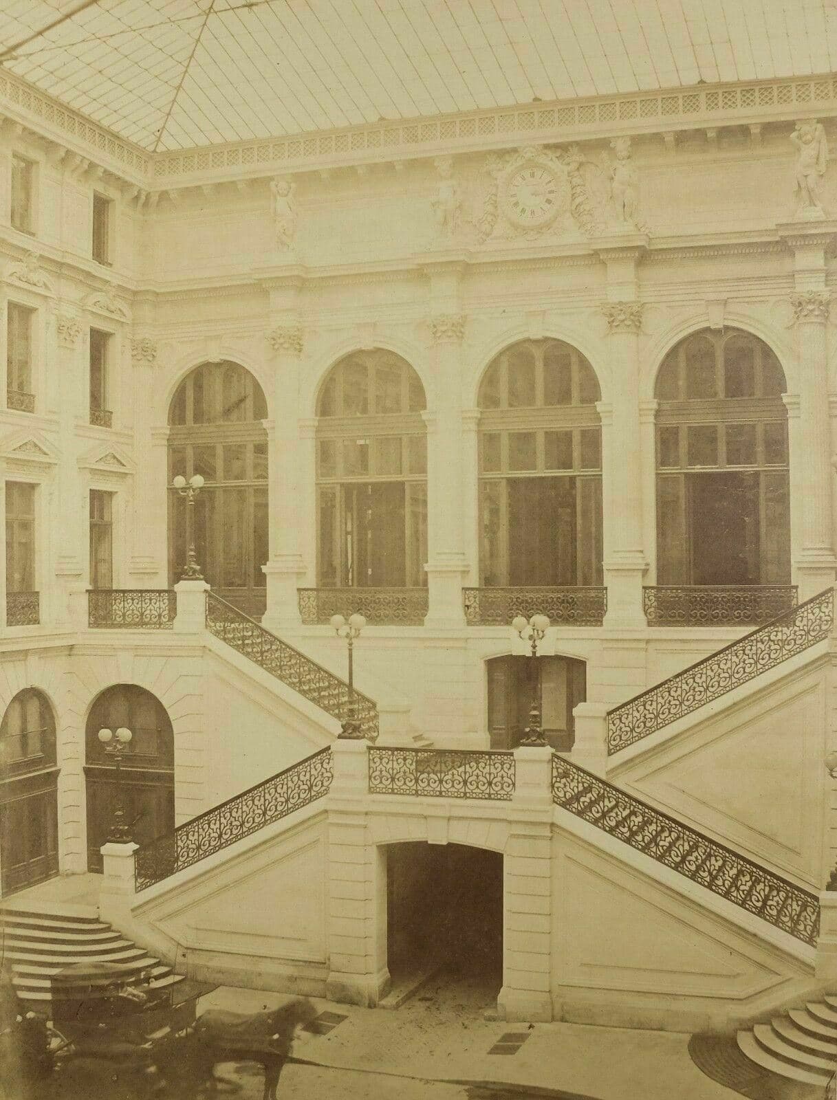 Salted Paper BISSON FRÈRES Courtyard Parisian Building c 1858 image 1
