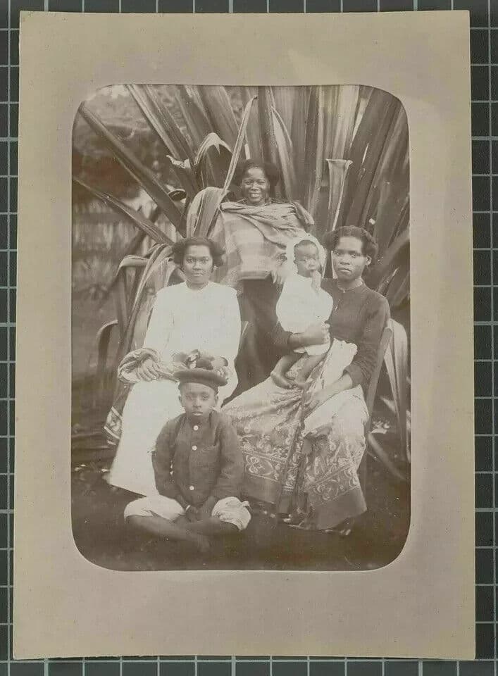 Vintage Photographs Malagasy Family, Madagascar, Albumen c. 1900 image 4