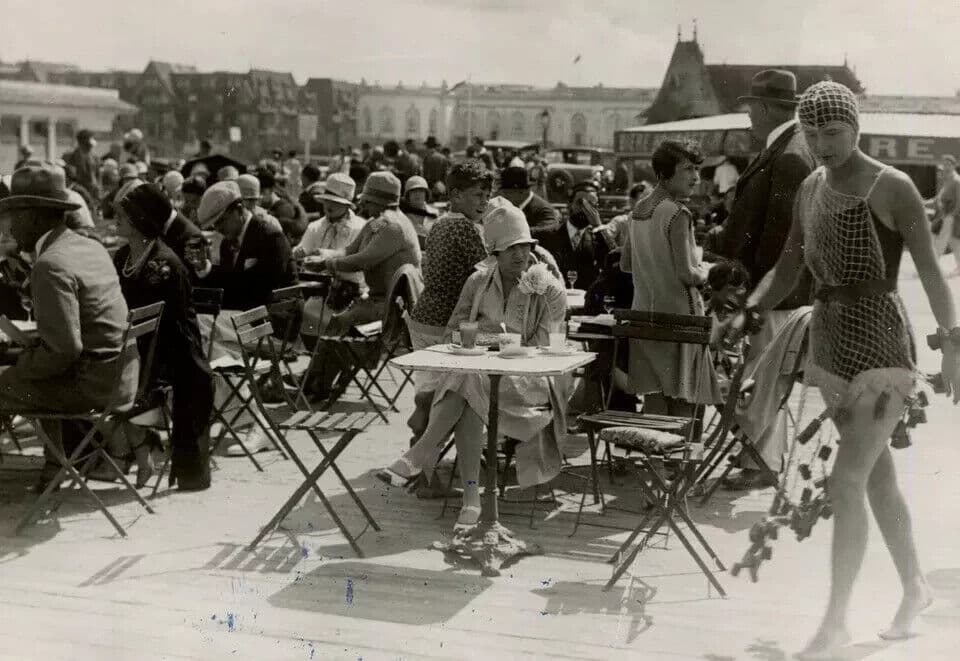 Vintage Original Photograph Beach, Coffee and Fashion 1920' image 7