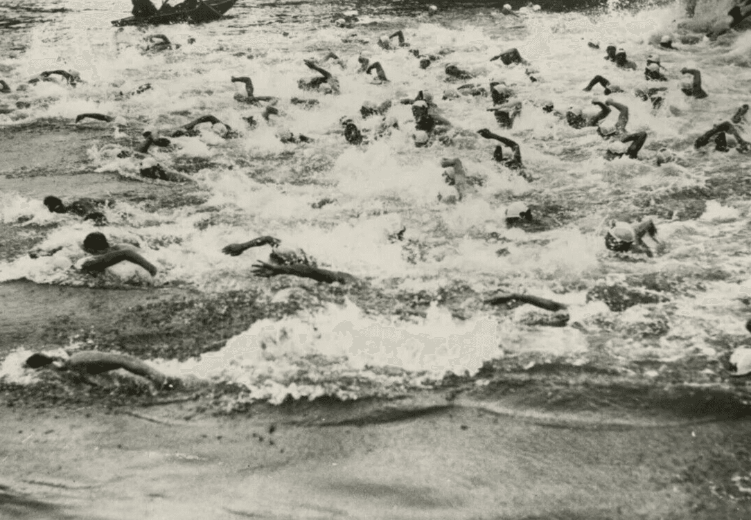 Vintage Photograph Swimming across Paris, 360 swimmers c. 1950 image 5