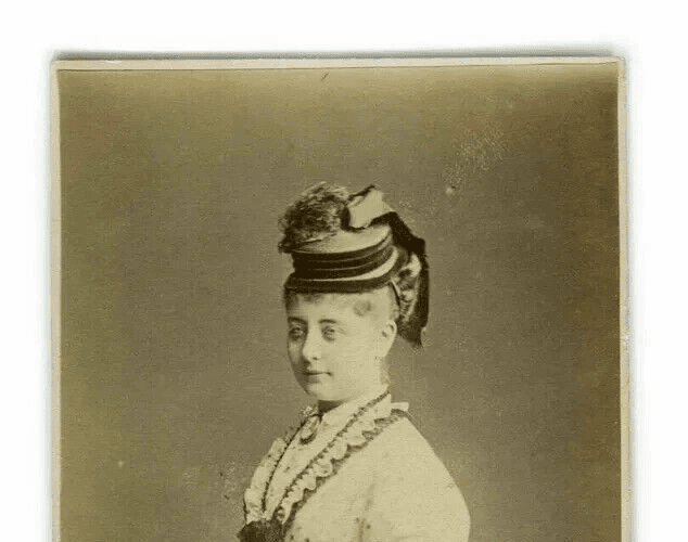 CDV Photographs LONDON STEREOSCOPIC CIE - Austrian Soprano Pauline Lucca c. 1870 image 2