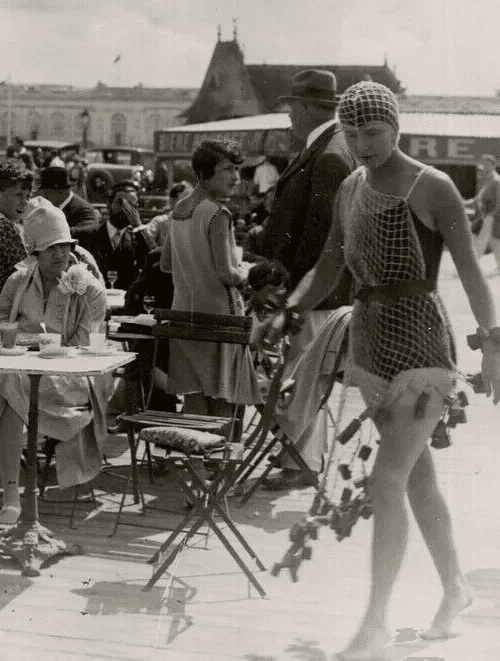 Vintage Original Photograph Beach, Coffee and Fashion 1920' image 3