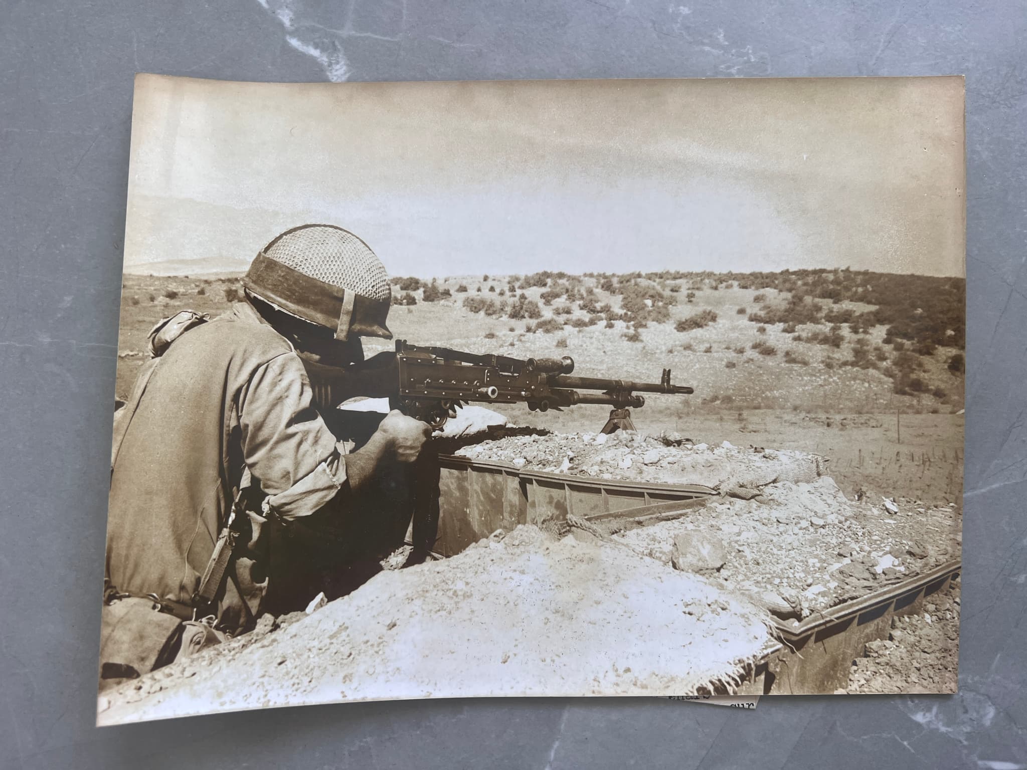 Press Photo A.F.P- Israeli Sniper, Syrian Border image 1