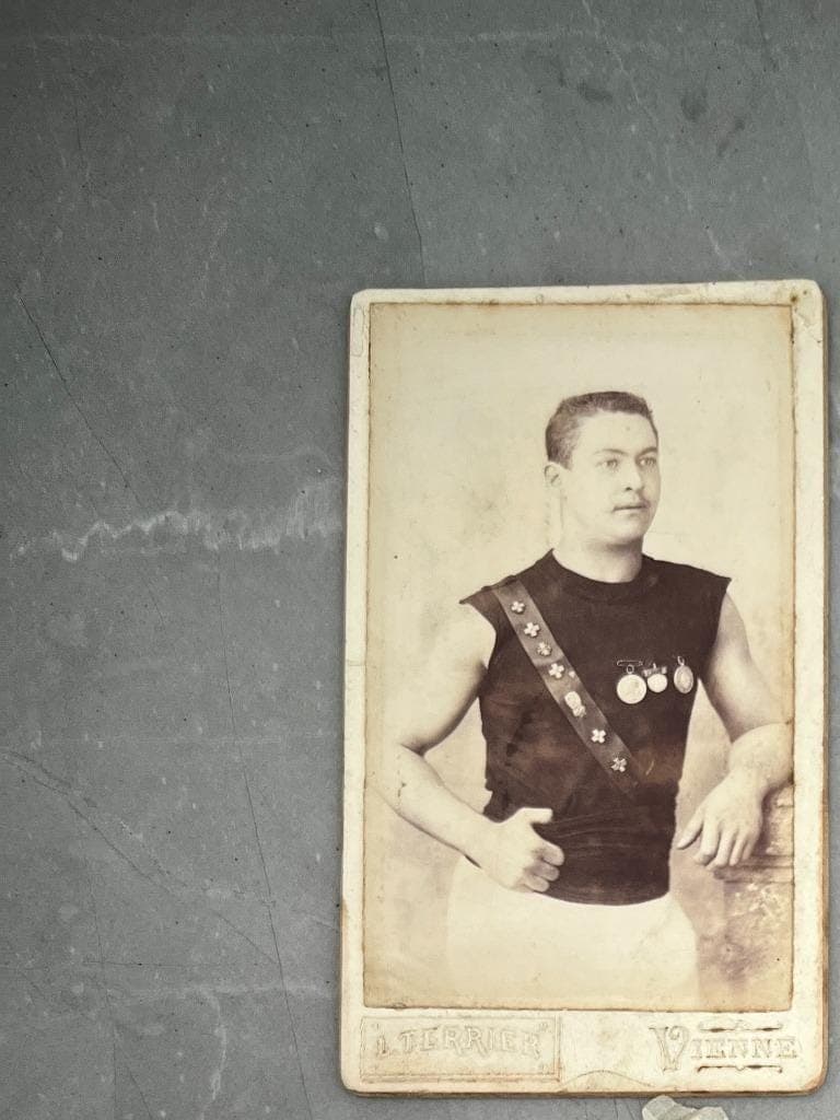 Set of 4 Antique CDV Sportsmen Photos - 19th Century Athletes image 3