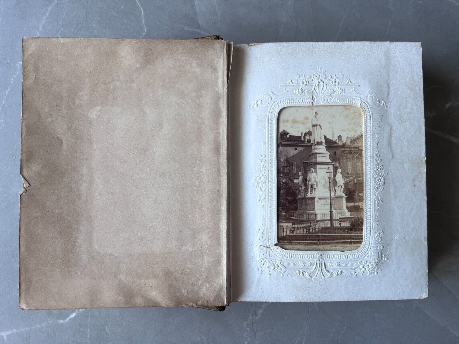 CDV Photographs Architecture, Sculpture, Monuments Album x15 image 1