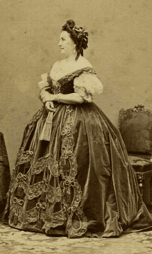CDV Photographs DISDERI - French actress Émilie-Honorine Guyon Albumen c.1870