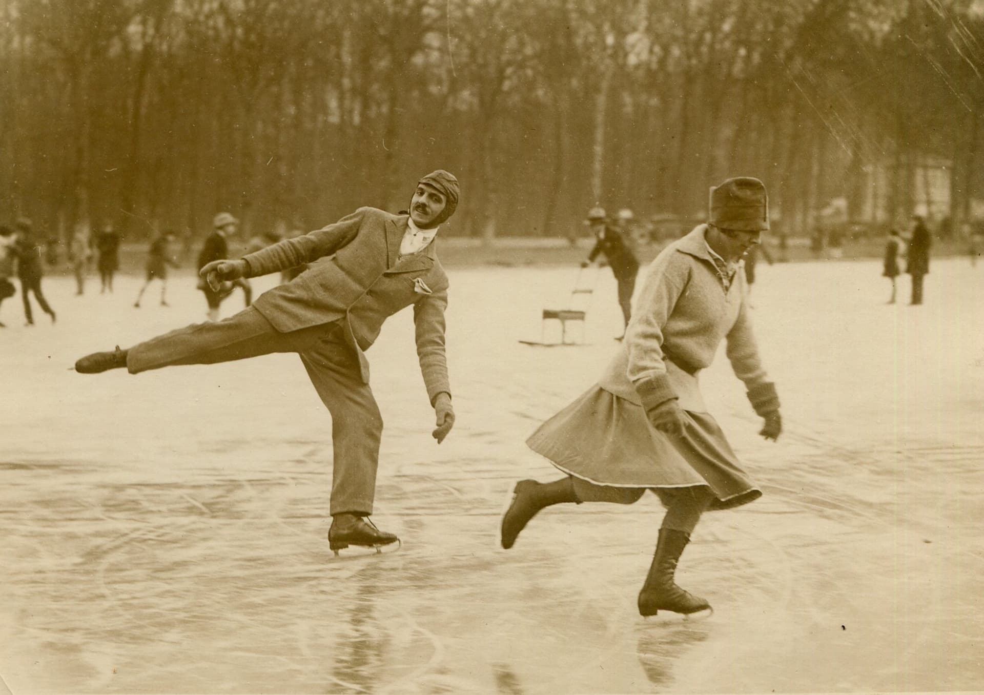 Couple Skating 1920'