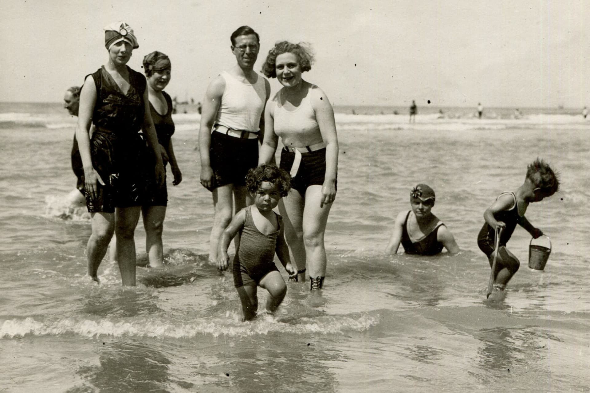 BeachTime with the Family 1920'