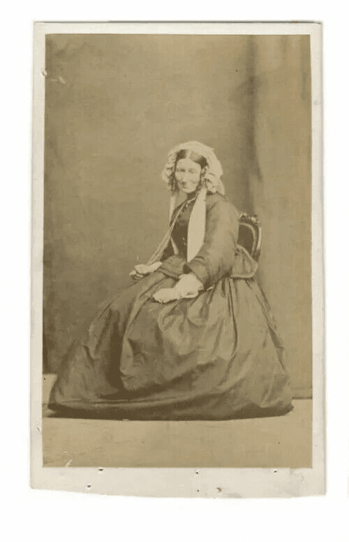 CDV Vintage Photographs - Marquise de Gantes Portrait, Albumen c 1870