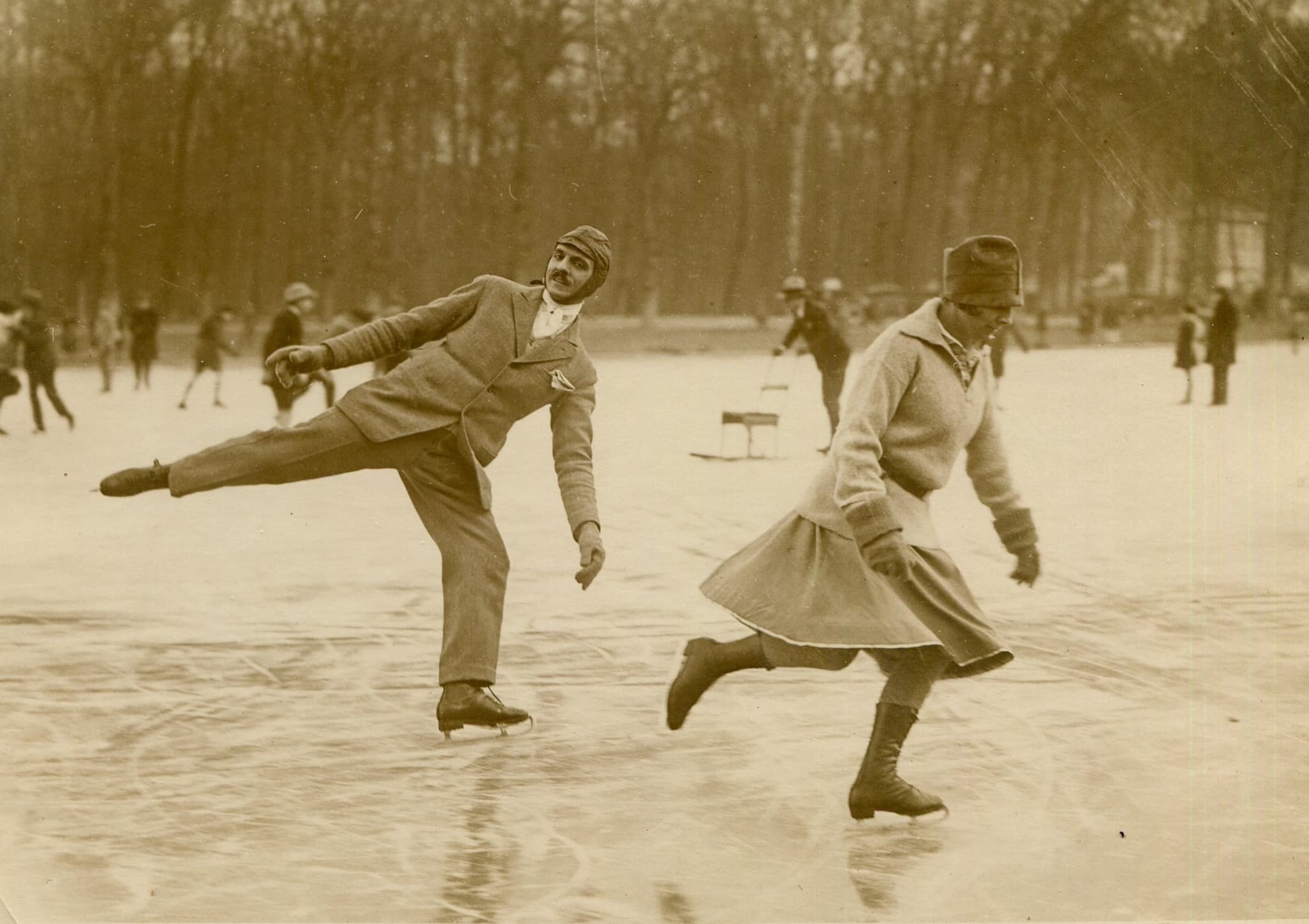 Couple Skating 1920' image 1