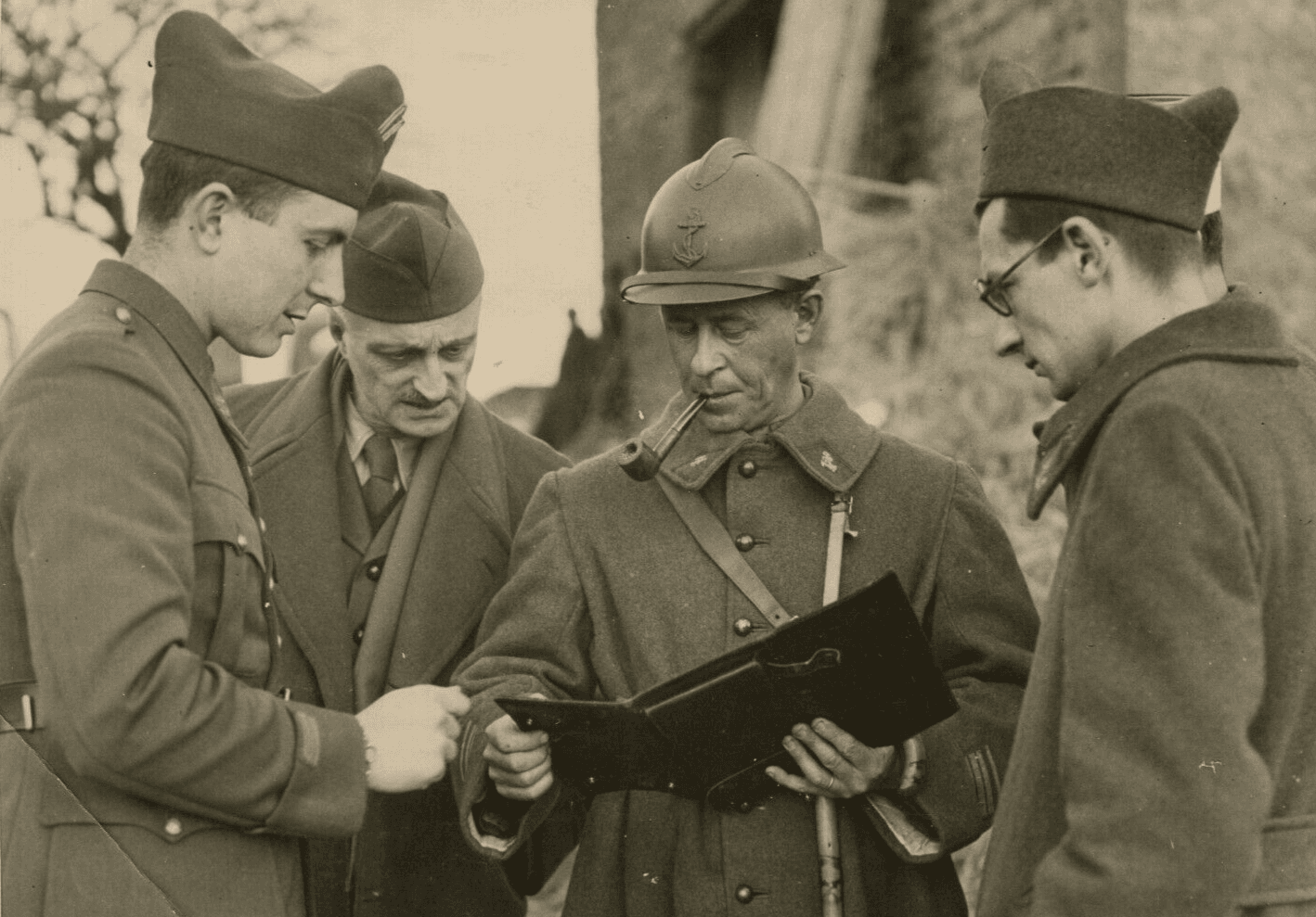 Vintage Photography Press Army Zone 1940, Military Men