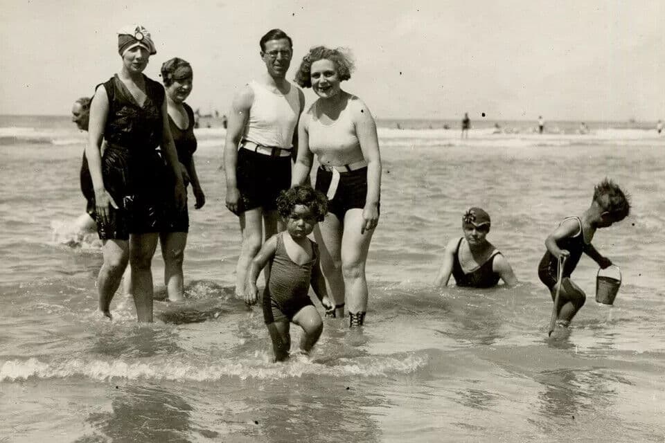 Vintage Photography Original BeachTime with the Family 1920'