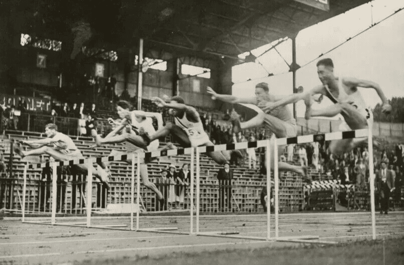 Vintage Photograph France-America-Japan 110m won by Towns c. 1936