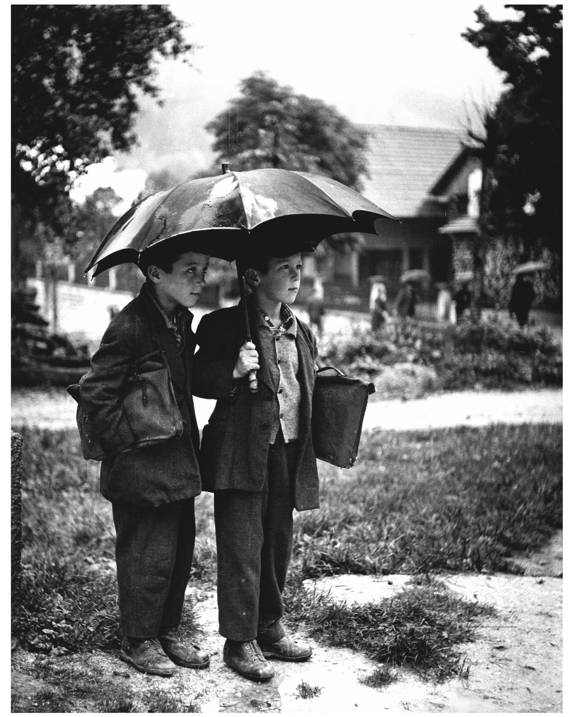 GEORGES Y. ANSQUER (XXe) - A Rainy Day